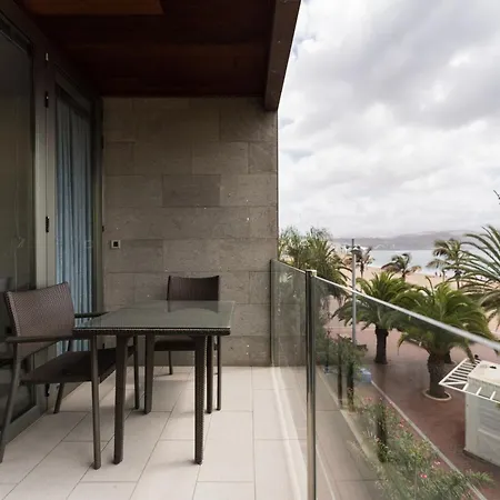 On Canteras With Ocean Views Feriehus